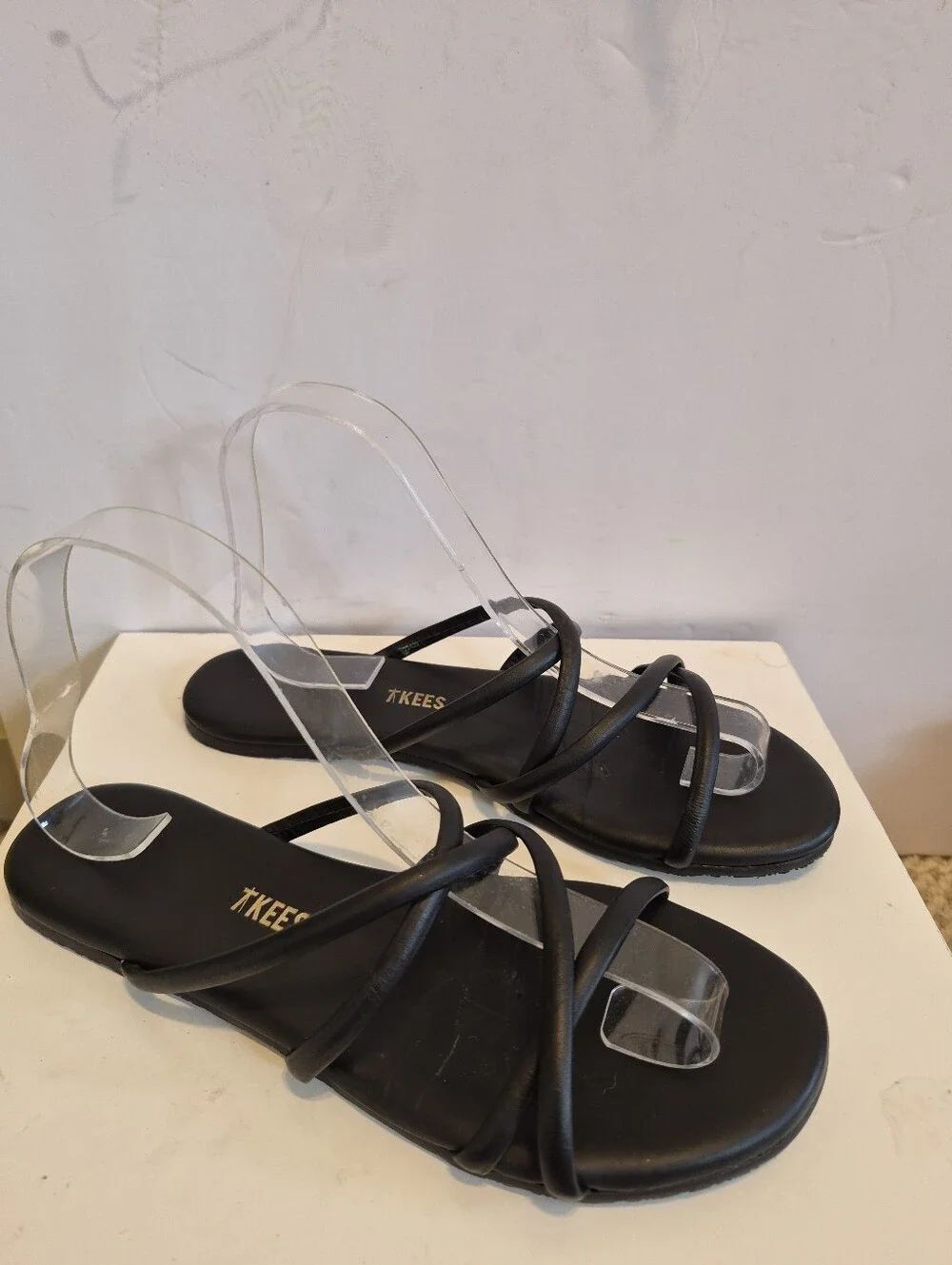 TKEES "Sloane" Black Leather Criss-Cross Flat Sandals Sz.7/38 $85 Made in Brazil